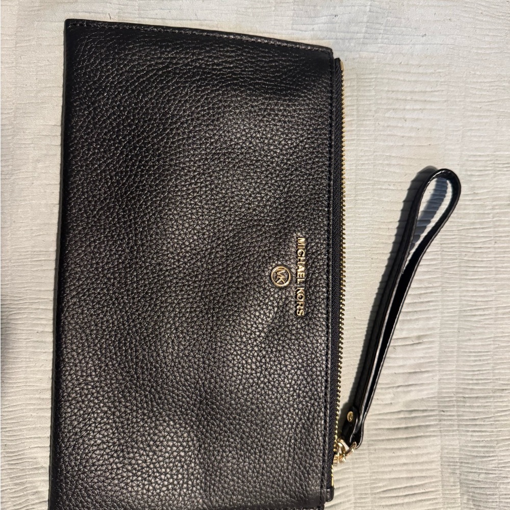 Michael Kors Charcoal Textured Wristlet